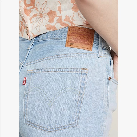 Levi's Short - NEW ! - Picture 2 of 3